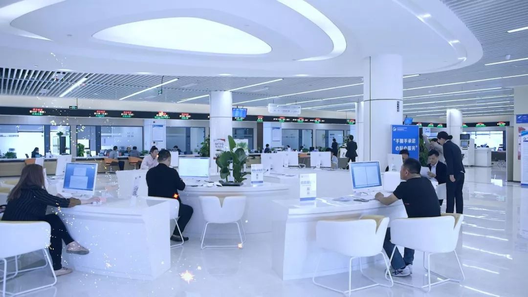 “最多跑一次”改革再升級 開發區行政審批局全面推行“一窗融合、套餐服務”新模式